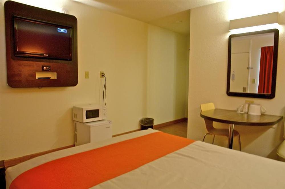 Motel 6-Oshkosh, Wi Room photo