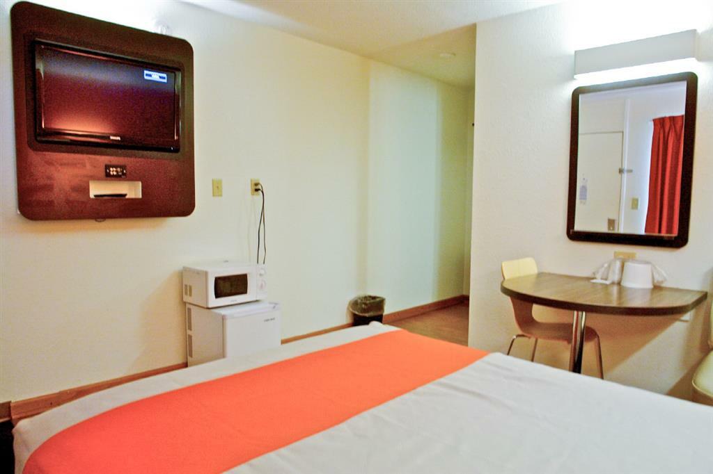 Motel 6-Oshkosh, Wi Room photo